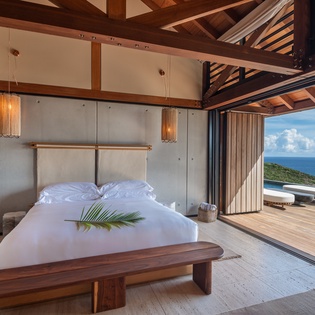 bedroom-3-ti-manoir-voltaire-track1