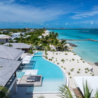 outdoor-view-footprints-track3