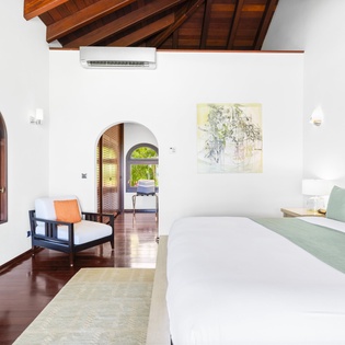 bedroom-4-casa-de-la-playa-track3