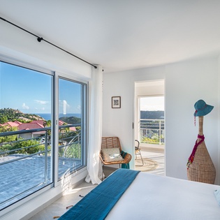 St-Barts-Villa-LTQbd102
