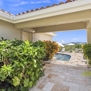 Exterior-Maison de Reve-Track-2