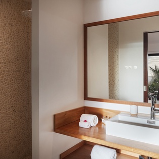 bathroom-4-what-else-track1