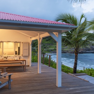 exterior-nightly-3-les-sables-track4