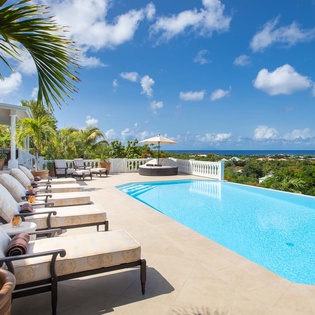 002-Pool Deck