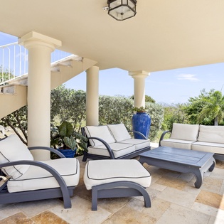 Exterior-Maison de Reve-Track-11