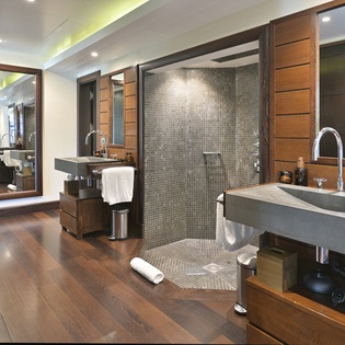 bedroom-1-silver-rainbow-track4