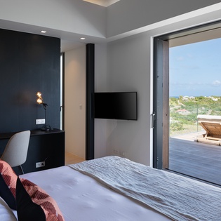 guest-bedroom-1-epicure-track1