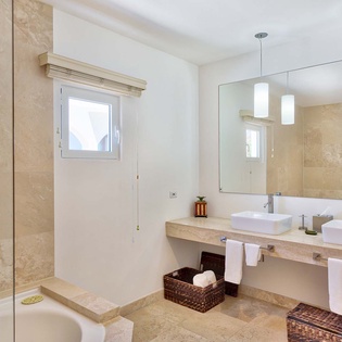 22-EtoiledeMer-Bathroom2