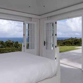 guest-bedroom-5-antares-track2