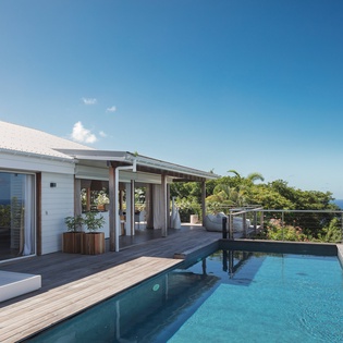 exterior-1-avalon-track2