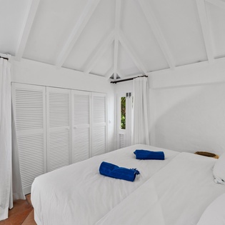 bedroom-4-casa-dolce-track1
