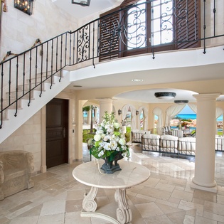 living-room-chateau-des-palmiers-track2