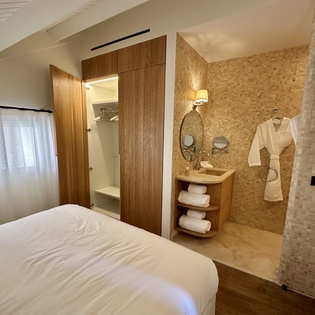 bedroom-1-la-paloma-track2