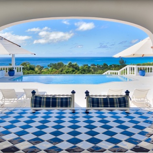 outdoor-dining-la-bella-casa-track3