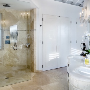 bedroom-6-pearl-west-at-the-pearls-track4