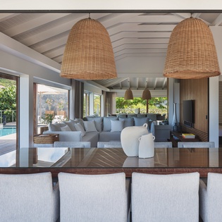 living-room-avalon-track4