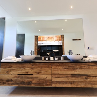 bathroom-2-luffy-track1