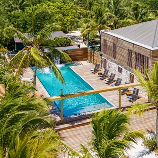 outdoor-view-silver-sands-track1