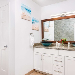 Bathroom at IE BCT, Chalk Sound/Taylors, Turks & Caicos