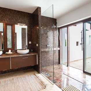 37-LaVueFolle-Bathroom3
