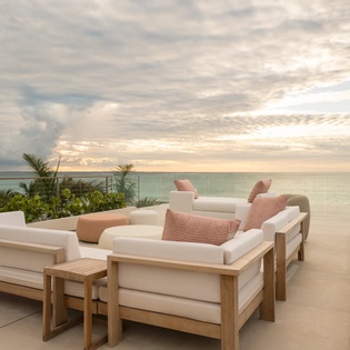 rooftop-terrace-beach-enclave-the-reserve-villa-2-track1