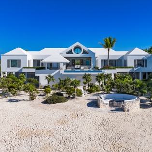 exterior-twin-palms-track19