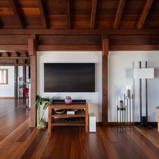 Living Room-Kyr-Track-3