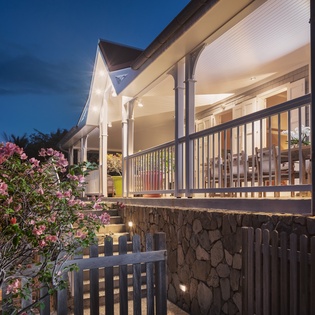 exterior-nightly-3-gustavia-view-track4