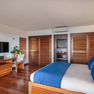 Guest Bedroom 2-Kyr-Track-1