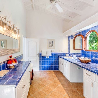 Bathroom at SXM MER, Hillside/Baie Longue, St. Martin