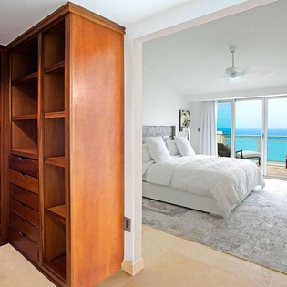 Bedroom at PIE COV, Beachfront/Cupecoy, St. Martin