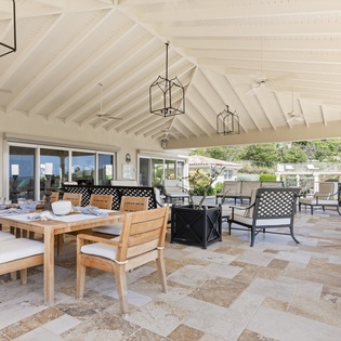 Exterior-Maison de Reve-Track-23