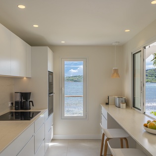 kitchen-les-sables-track1