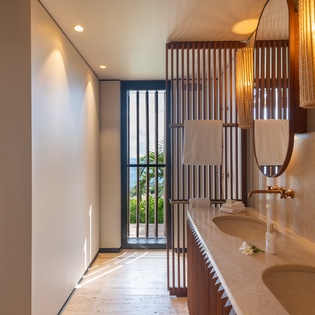 bathroom-1-ti-manoir-voltaire-track1