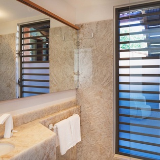 29-St-Barts-Villa-DVTbth05