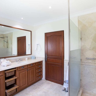 Bathroom at PIE LAS, Simpson Bay Lagoon, St. Martin
