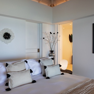 primary-bedroom-epicure-track3