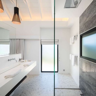 Bathroom at WV CIO, Grand Cul de Sac, St. Barthelemy
