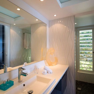 Bathroom at WV AUS, Pointe Milou, St. Barthelemy