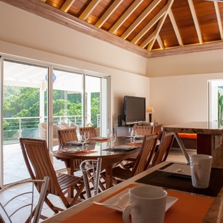 dining-room-florence-track3