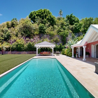 exterior1-mustique-track5