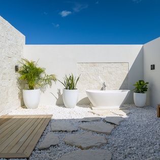 bedroom-5-footprints-track4