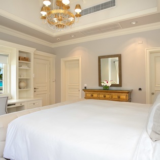 bedroom4-chateau-des-palmiers-track5
