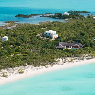 Aerial photo of IE VBL, Ocean Pt/Taylors, Turks & Caicos