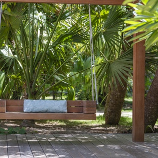 exterior-1-les-sables-track6