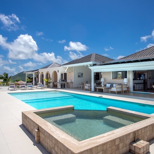 exterior-dream-in-blue-track20