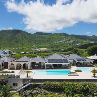 exterior-dream-in-blue-track2