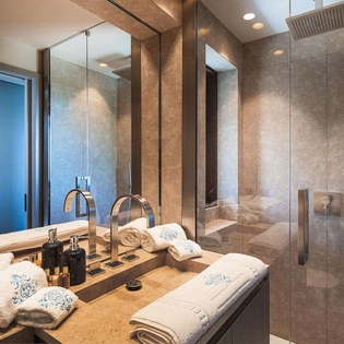 Bathroom at WV FEL, Lorient, St. Barthelemy