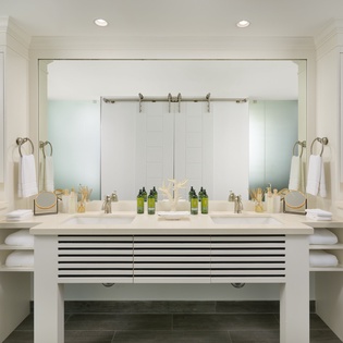 bedroom-2-twin-palms-track1