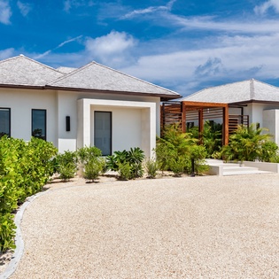 outside-view-vision-beach-track1
